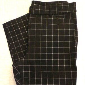 Old Navy Pixie High-rise Pant - NWOT